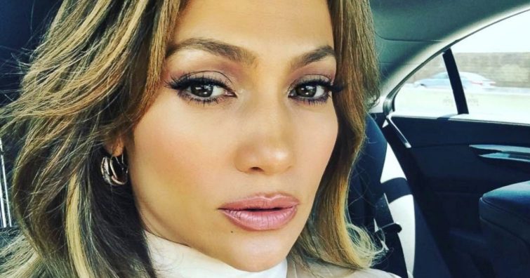 Jennifer Lopez 22 éves hasonmásán ámulunk: az orosz lány J-Lo tökéletes mása