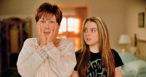Jamie Lee Curtis és Lindsay Lohan főszereplésével jöhet a Nem férek a bőrödbe 2!