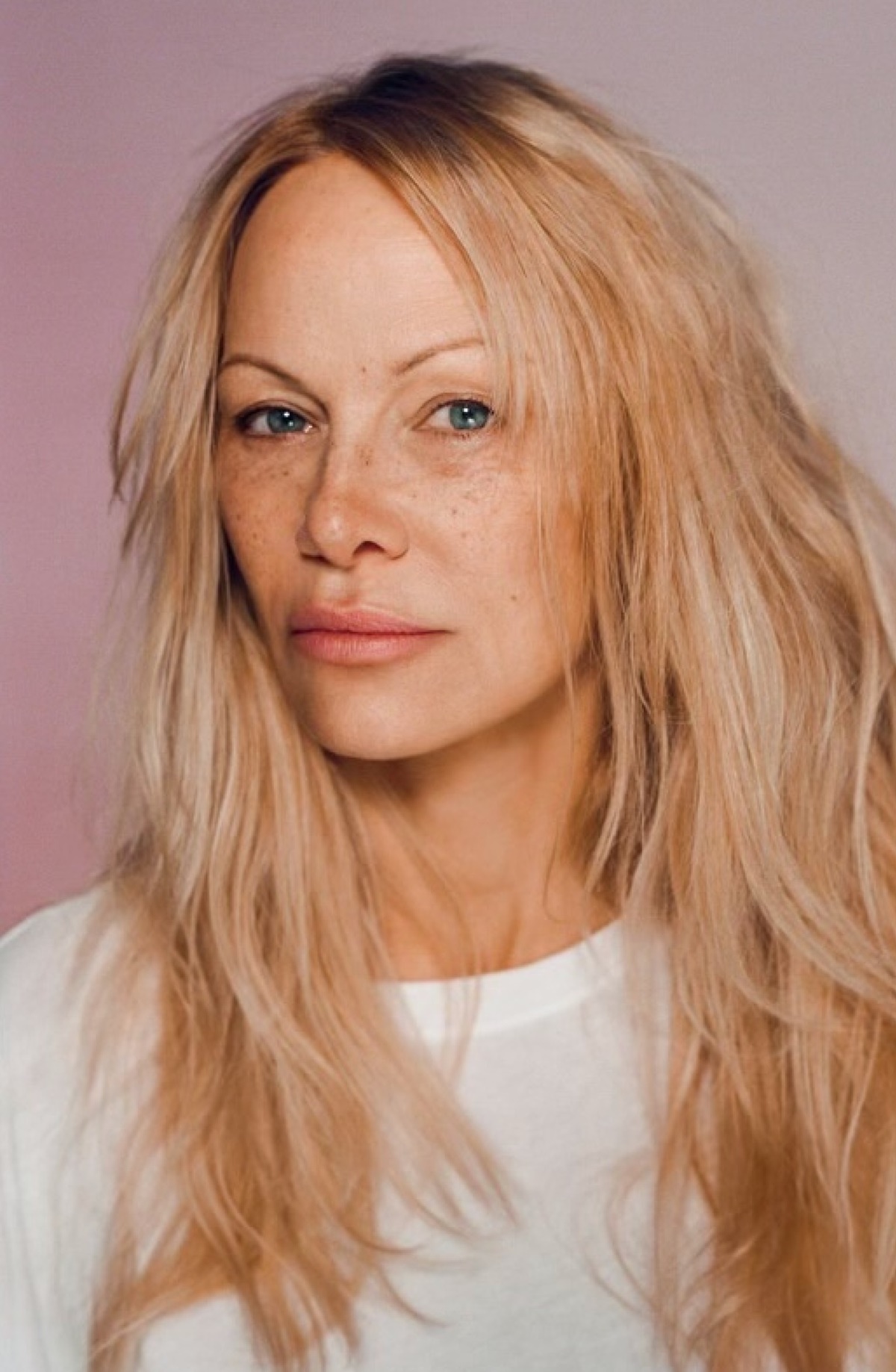 Pamela Anderson smink nélkül is gyönyörűen fest (Fotók!)