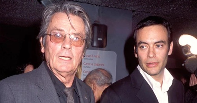 Alain Delon a saját fia segítségét kérte a saját halála előkészítésére