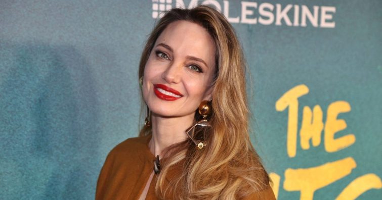 Angelina Jolie a nagy Ő-t keresi, akinek nem mindennapi kritériumoknak kell megfelelnie