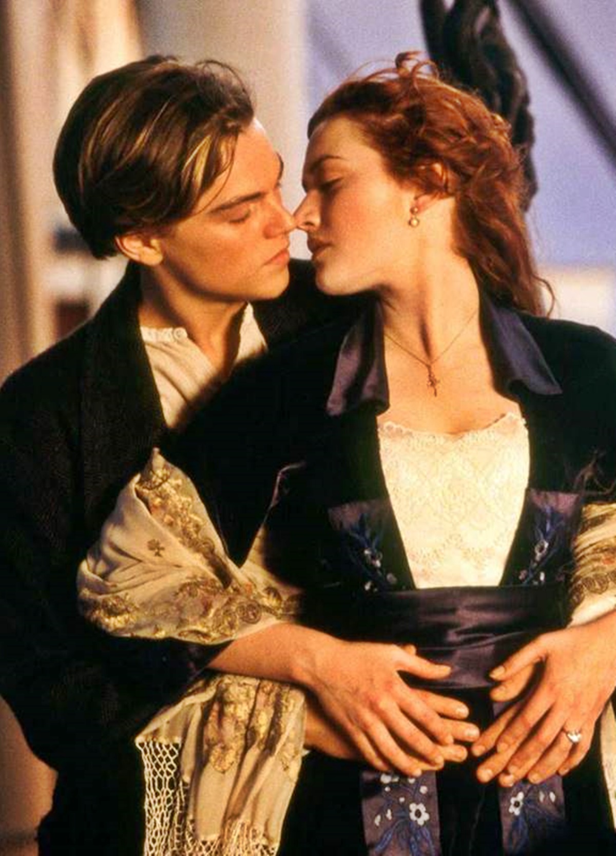 Kate Winslet elárulta, hogy egyszerűen rémálom volt Leonardo DiCaprióval csókolózni