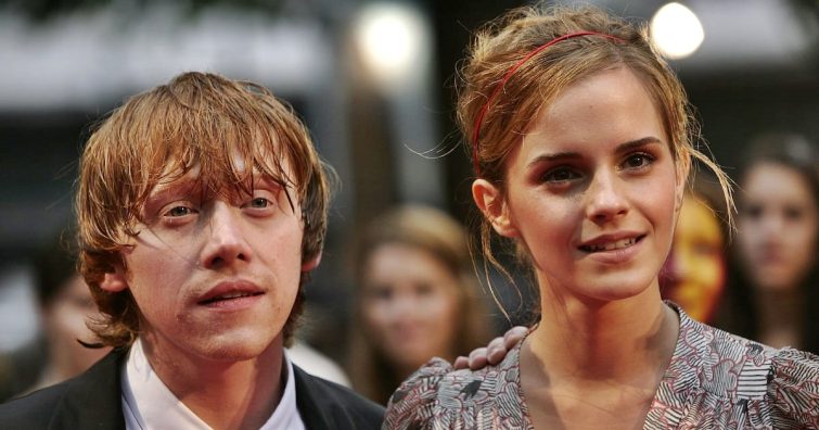 Emma Watson kipakolt Rupert Grint-ről: „Roppant kínos volt vele a csókjelenetet forgatni”