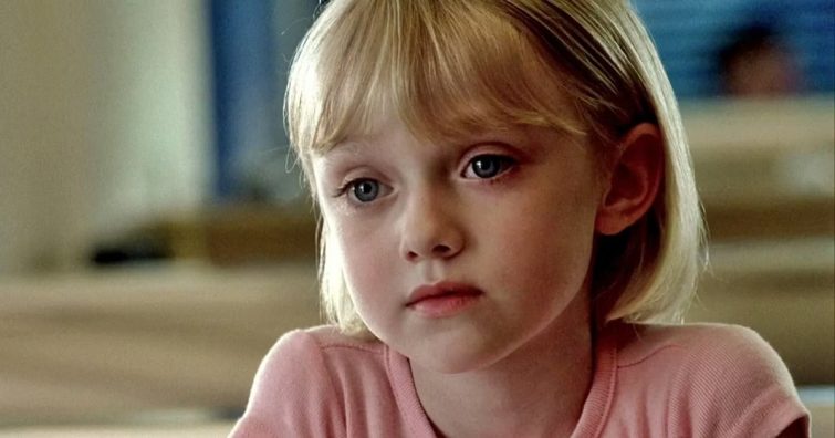 A képen látható híres gyerekszínész ma már 30 éves – A friss fotóin mindenkit ámulatba ejtett! - Dakota Fanning