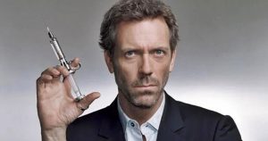 12 éve ért véget a Doktor House: így néz ki most a 65 éves Hugh Laurie