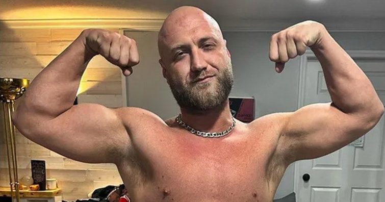 Kitalálod, hogy melyik híresség fia ez az izompacsirta? Az apja most 71 éves, a 90-es évek sorozatsztárja volt - Nick Hogan, a legendás pankrátor és színész, Hulk Hogan fia