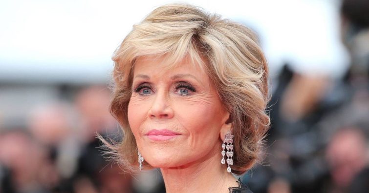 Jane Fonda fiatalkori fürdőruhás képeit imádja az internet – ilyen ikonikus szépség volt!