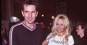 A Baywatch teljes stábja utálta Pamela Anderson férjét – Többször is dührohamával lassította a forgatást - Pamela Anderson és Tommy Lee