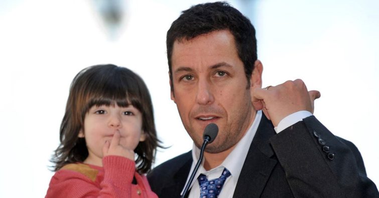 Emlékszel még Adam Sandler kisebbik lányára? Nézd, milyen gyönyörű tinédzser lett belőle! - Sunny Sandler