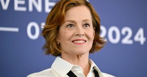 Sigourney Weaver előadás közben került bajba – botrányos jelenet a színpadon! (VIDEÓ!)